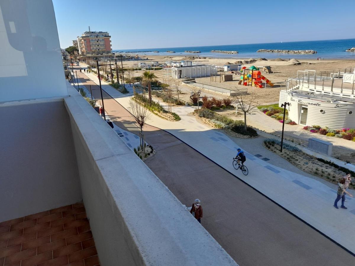 Appartamento Vista Mare Viserbella, Vicissimo Alla Fiera ริมินี ภายนอก รูปภาพ