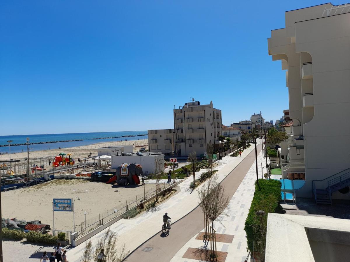 Appartamento Vista Mare Viserbella, Vicissimo Alla Fiera ริมินี ภายนอก รูปภาพ