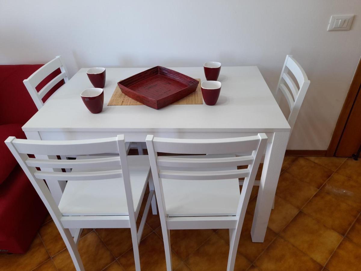 Appartamento Vista Mare Viserbella, Vicissimo Alla Fiera ริมินี ภายนอก รูปภาพ